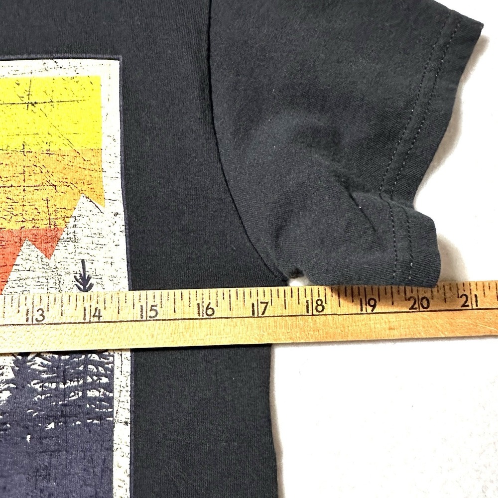 Yellowstone National Park S Small Tee T-Shirt‎ Black NWOT - Picture 6 of 7